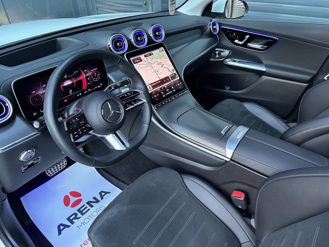 Automobil