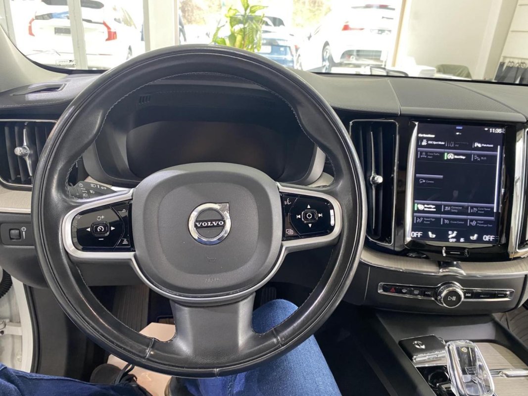 Automobil