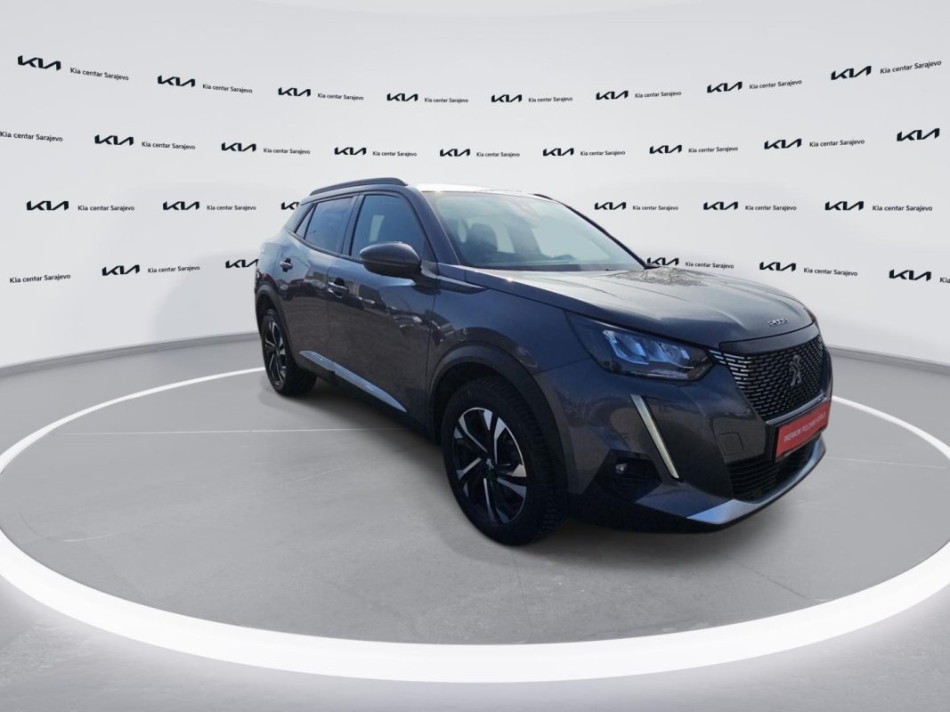 Automobil