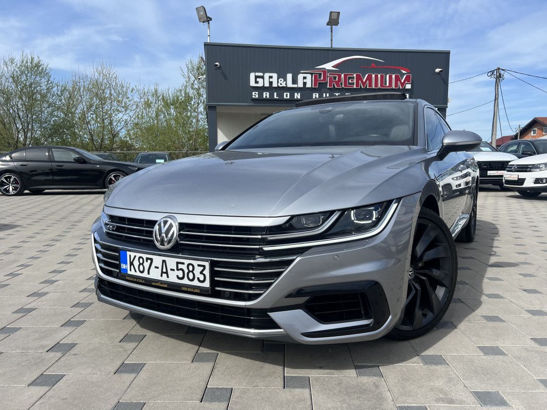 Automobil