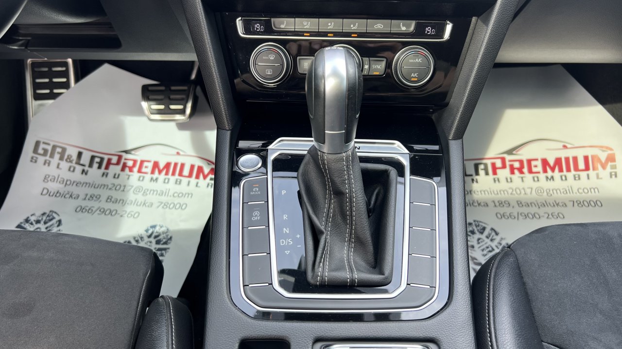 Automobil