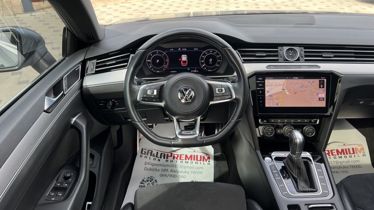 Automobil