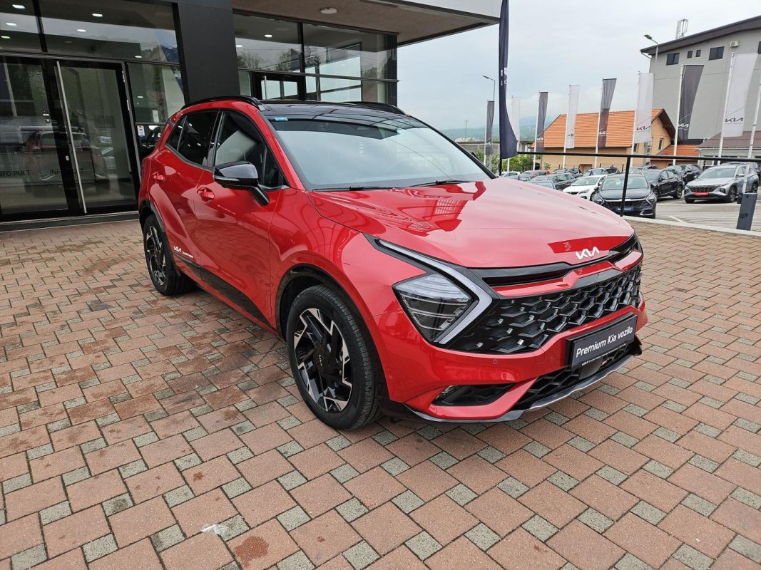 Automobil
