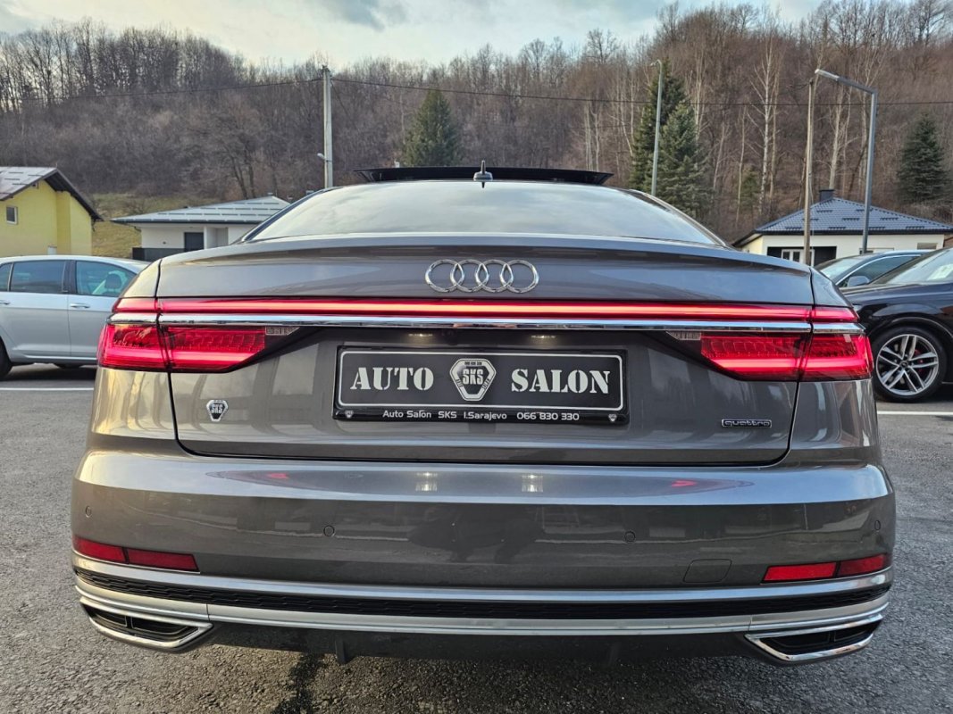 Automobil