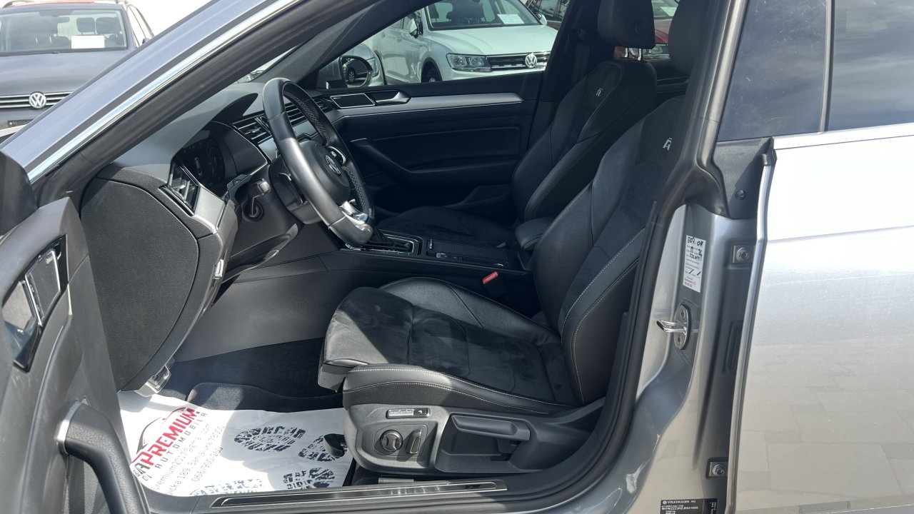 Automobil
