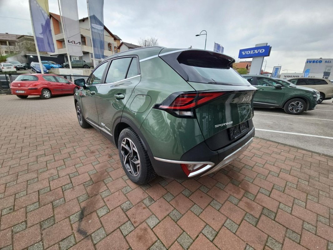 Automobil