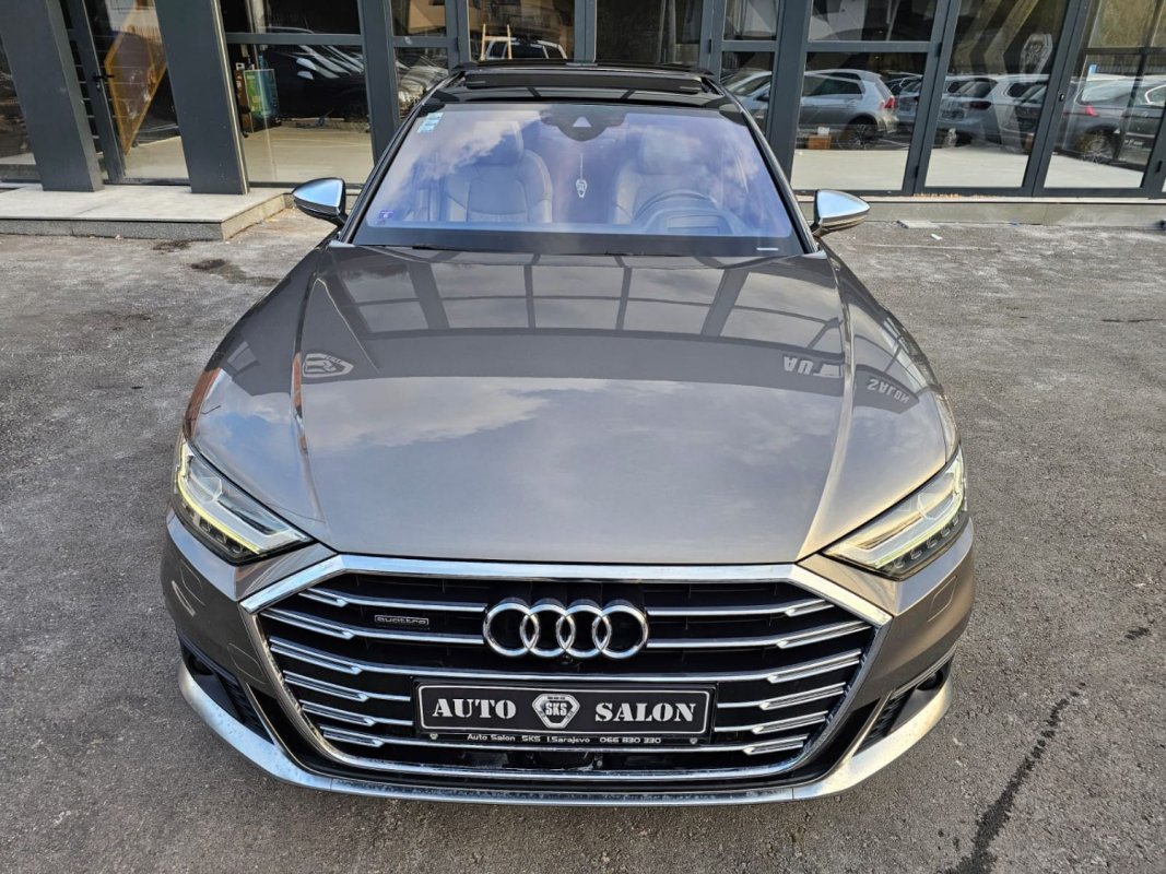 Automobil