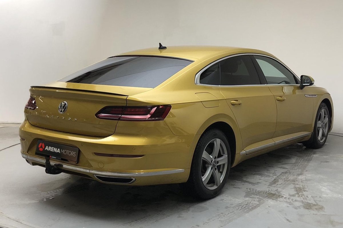 Automobil