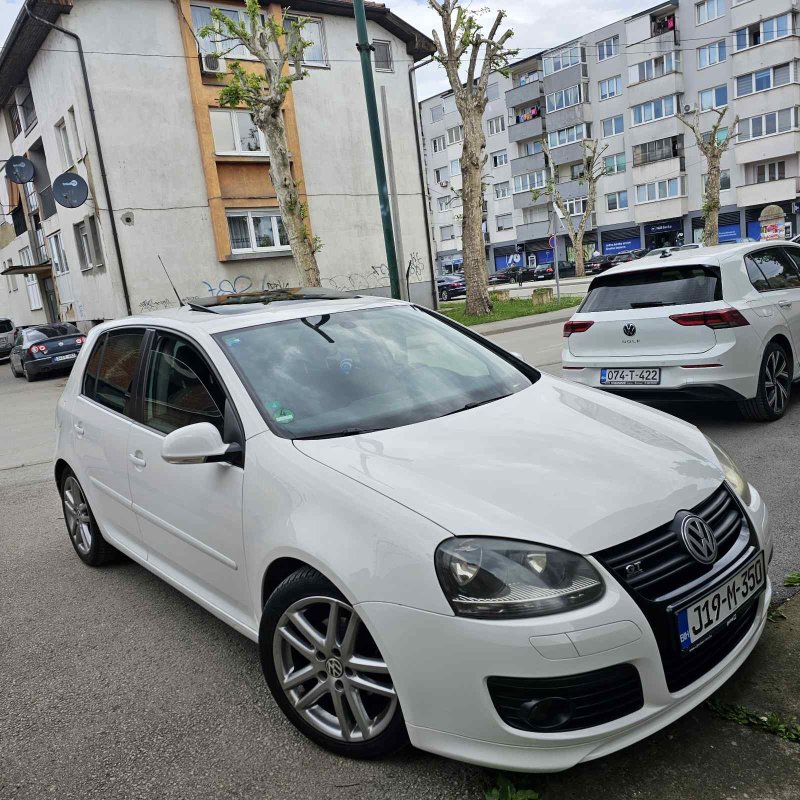 Automobil