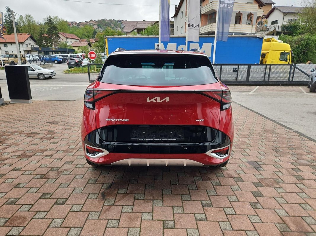 Automobil