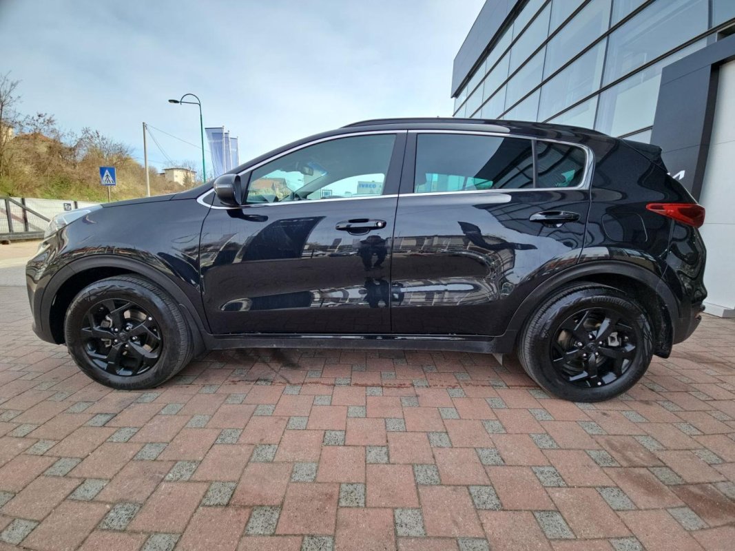 Automobil