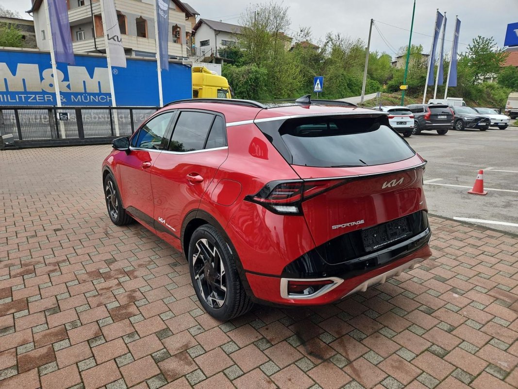 Automobil