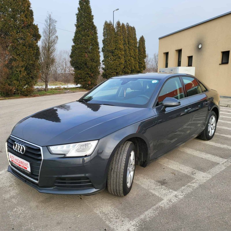 Automobil