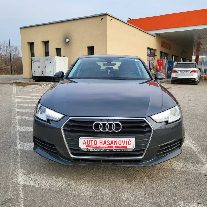 Automobil