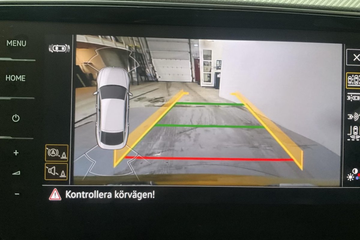 Automobil