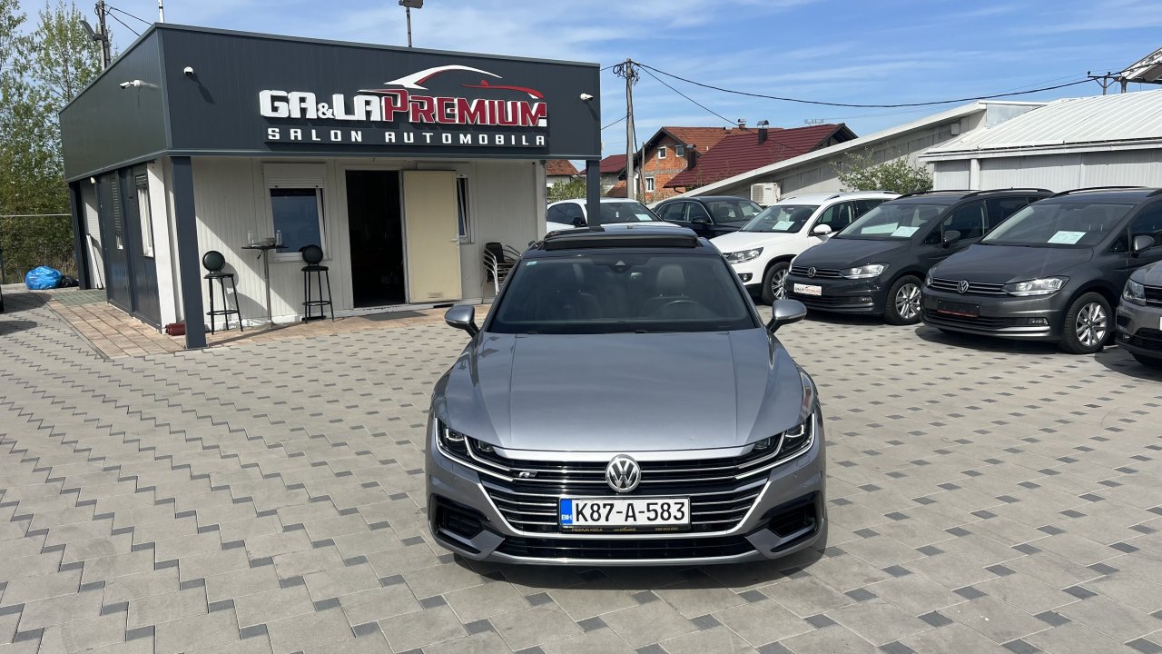 Automobil