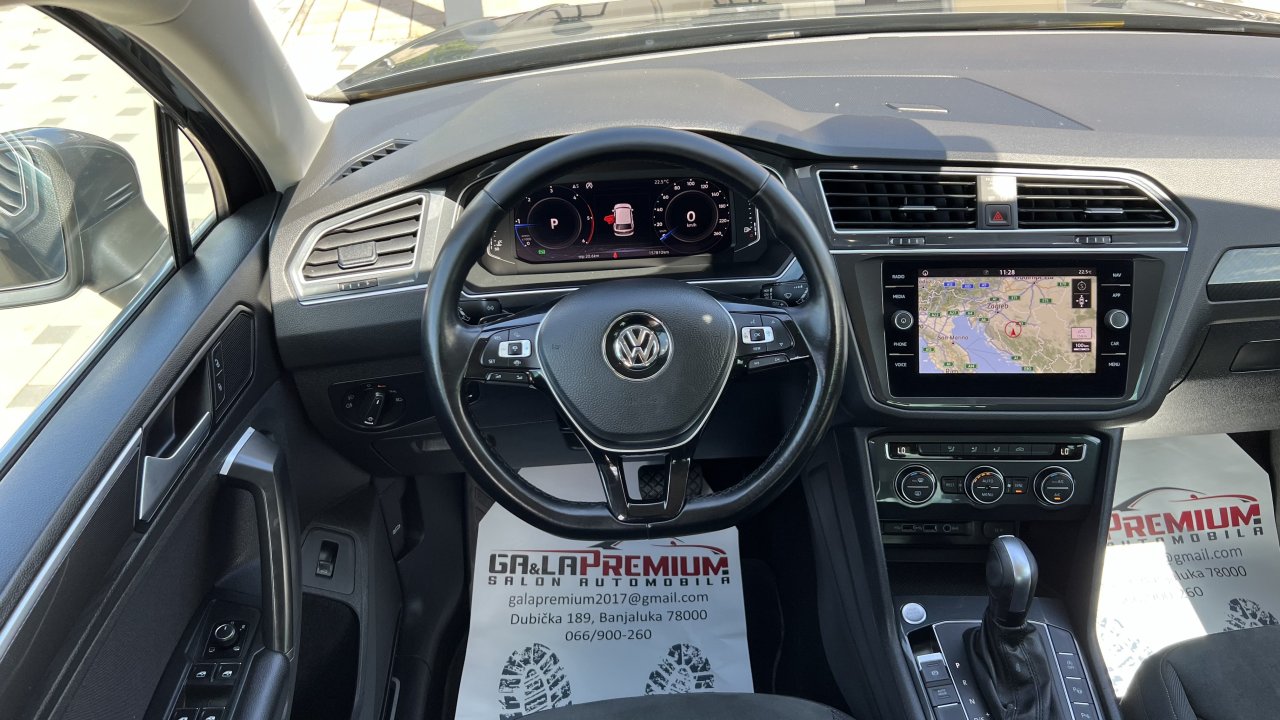 Automobil