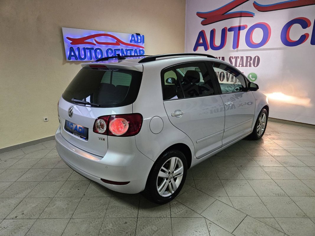 Automobil