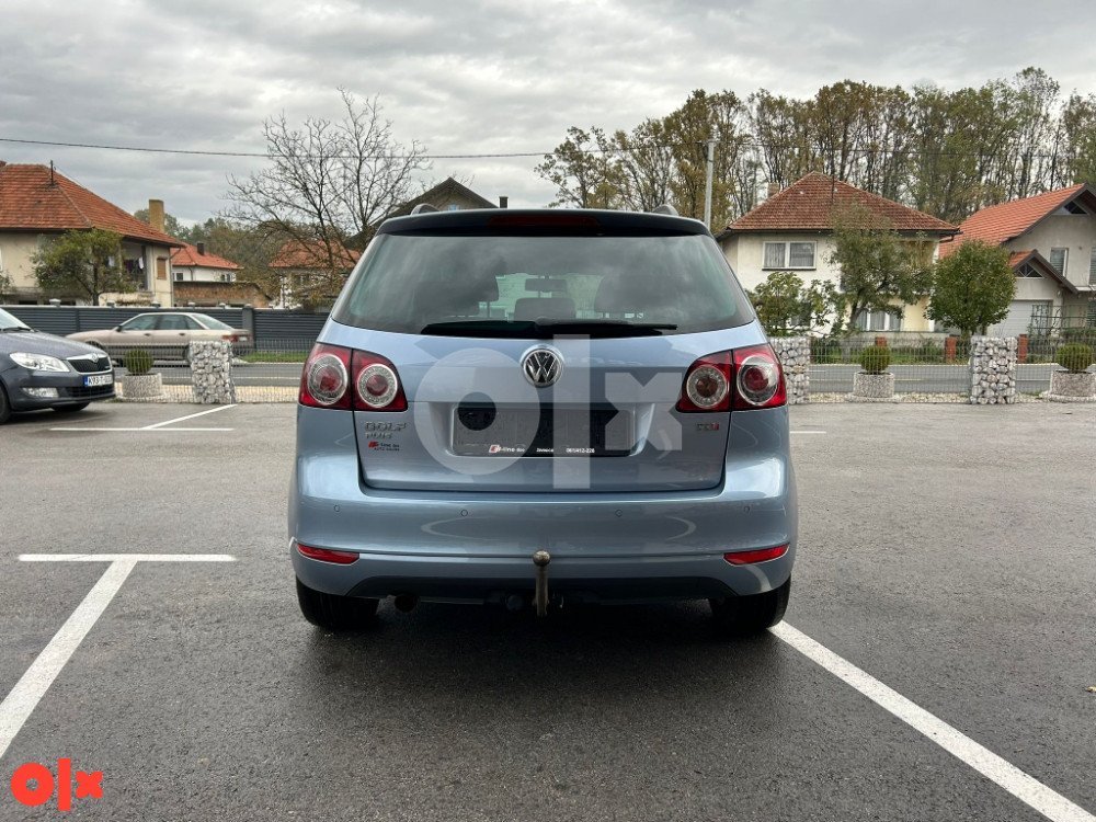 Automobil