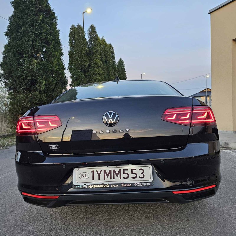 Automobil