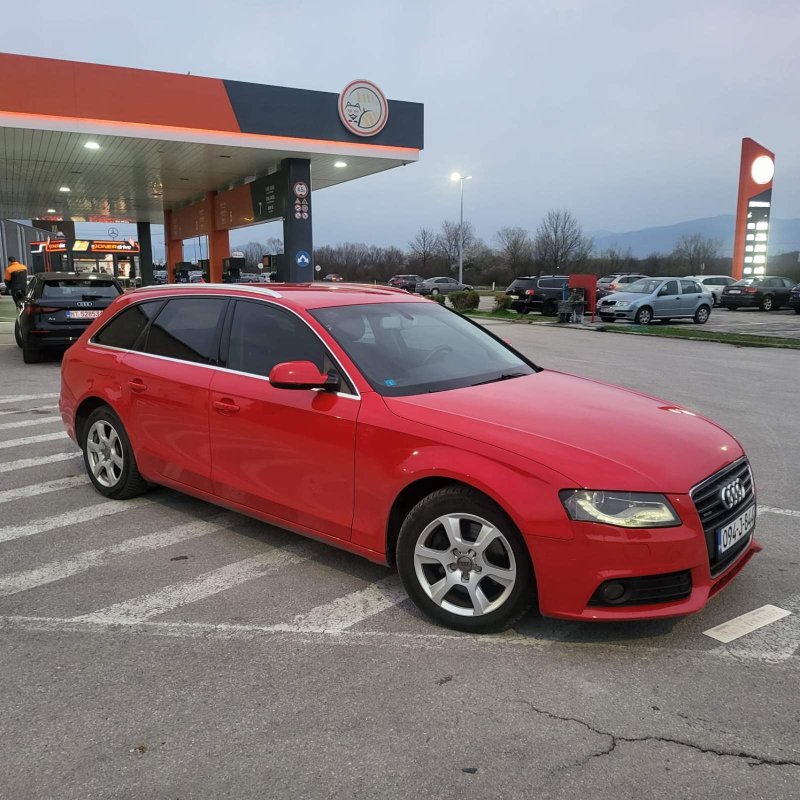 Automobil