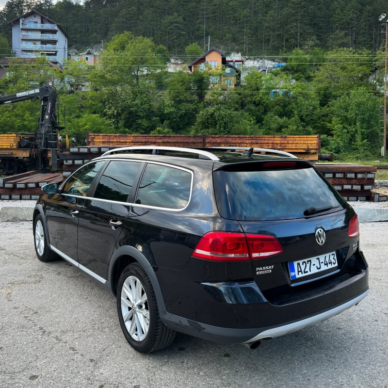 Automobil
