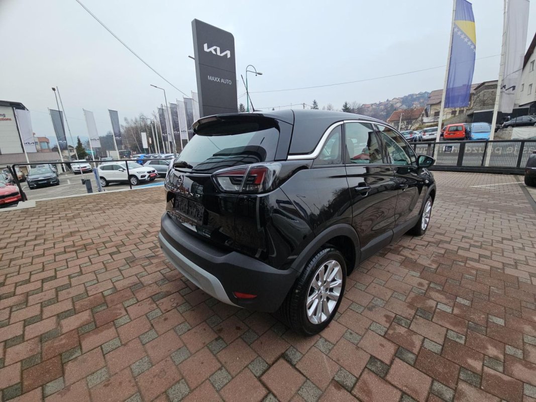 Automobil