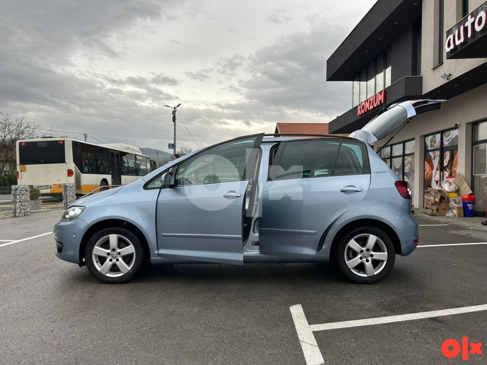 Automobil