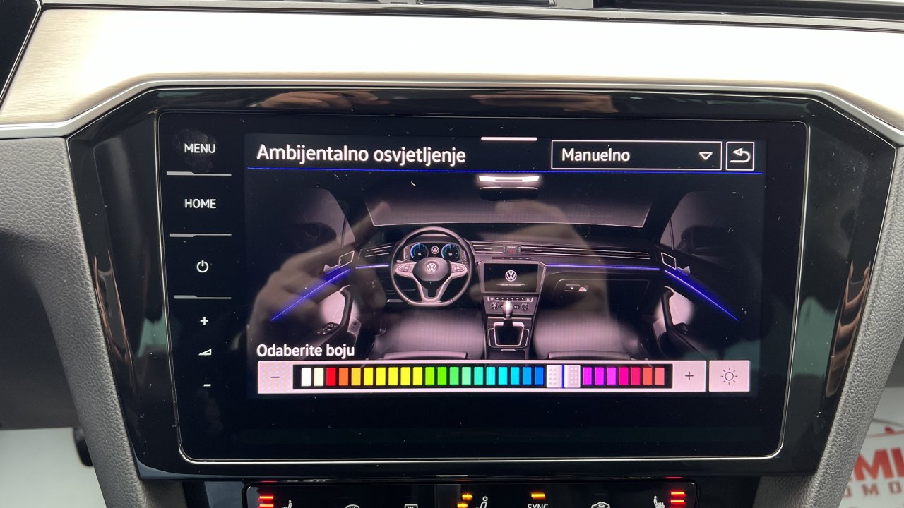 Automobil