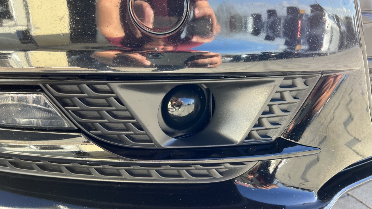 Automobil