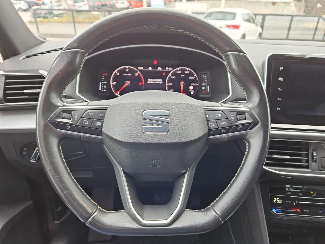 Automobil