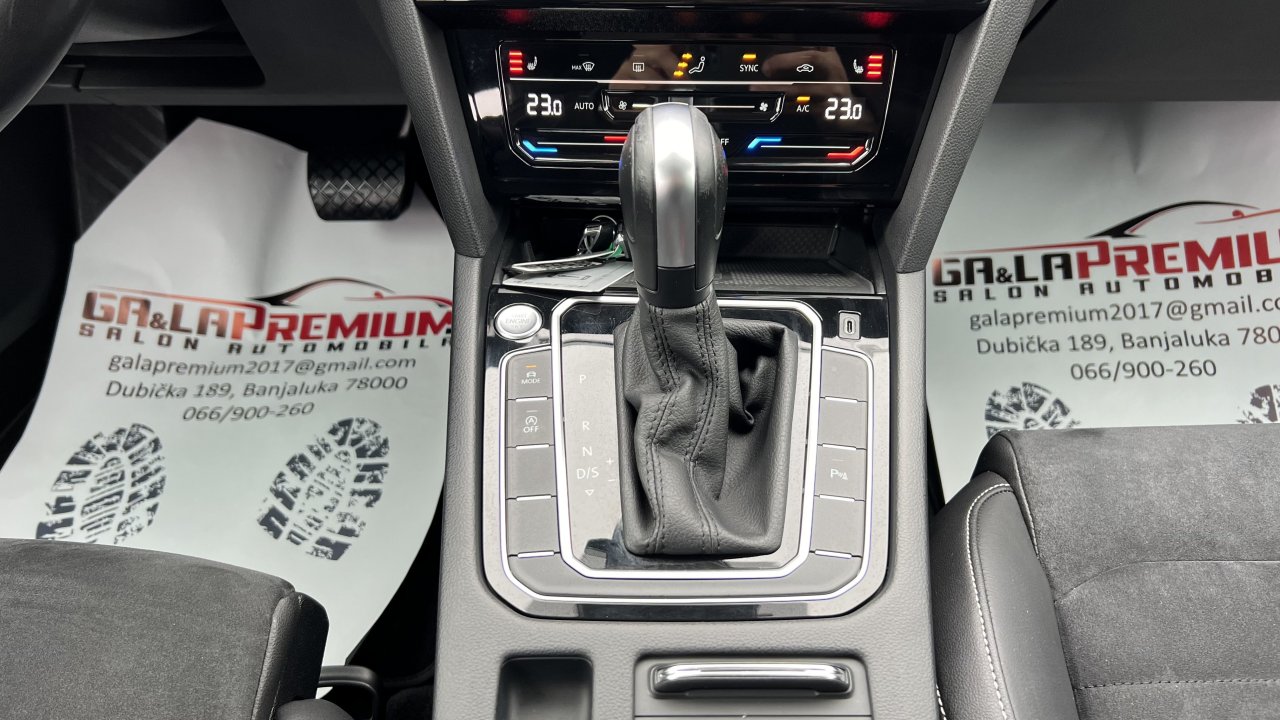 Automobil