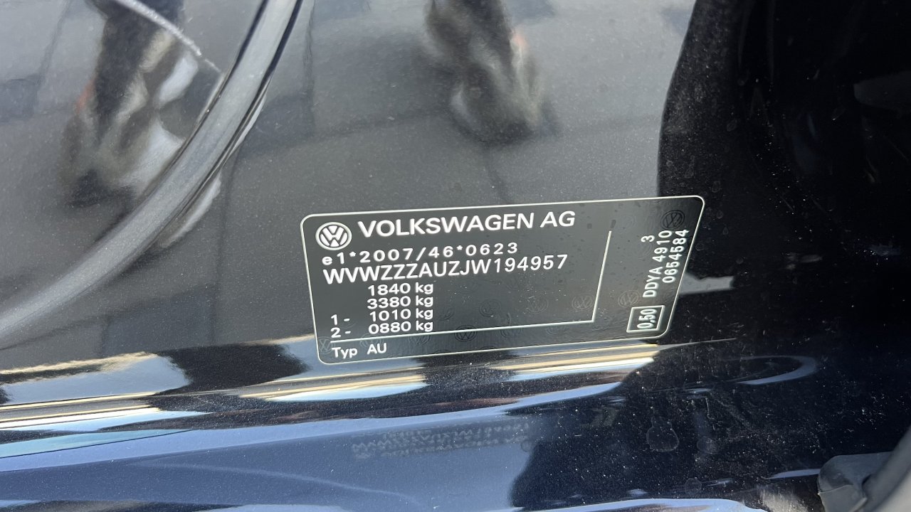 Automobil