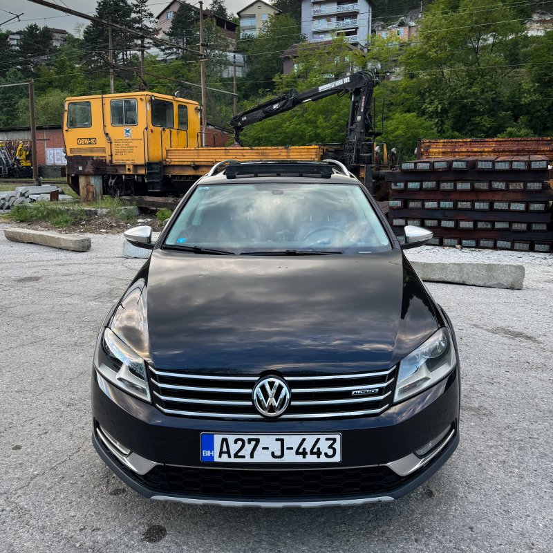 Automobil
