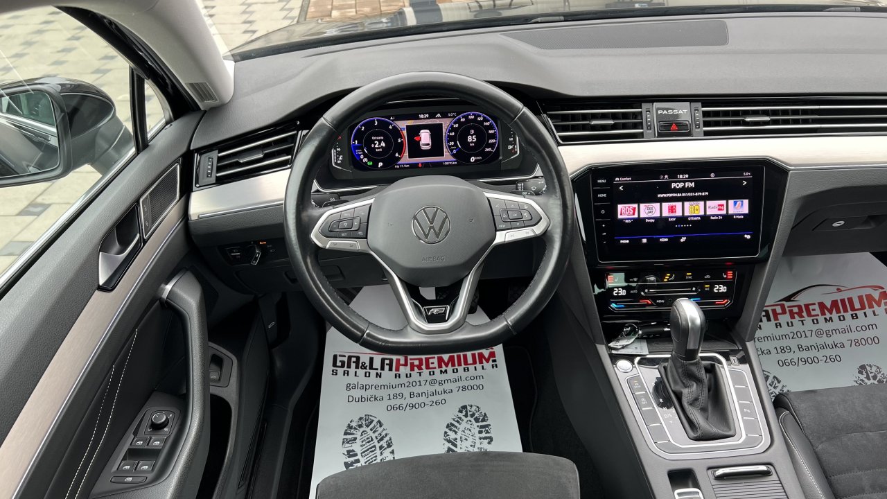 Automobil