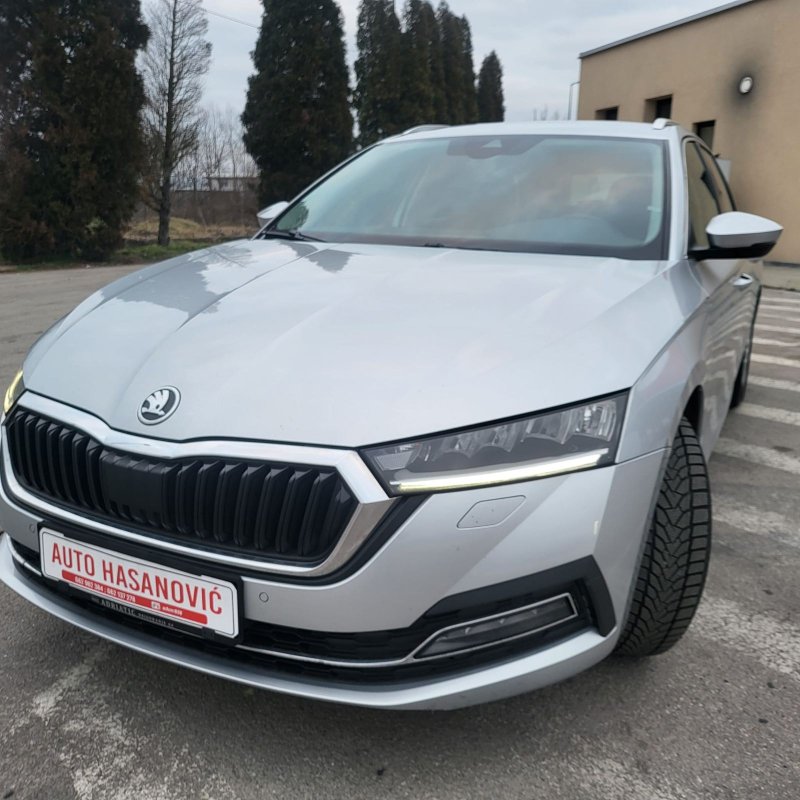 Automobil