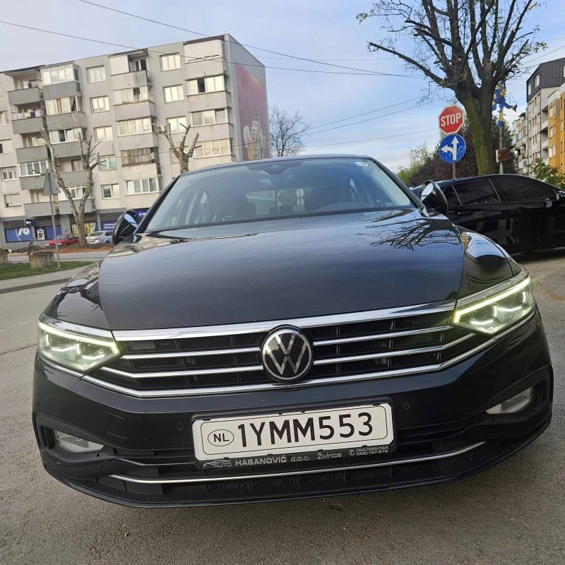 Automobil