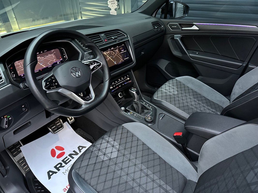 Automobil