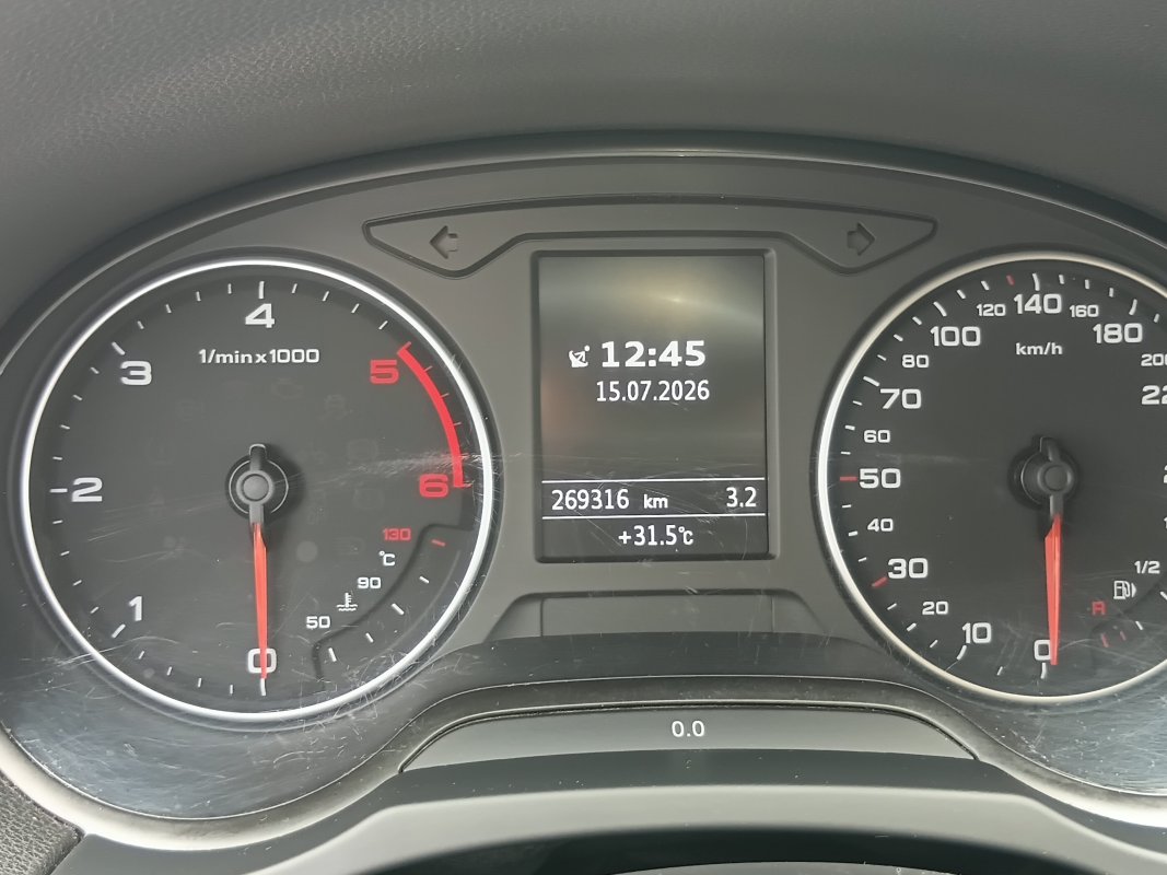 automobil Automobil